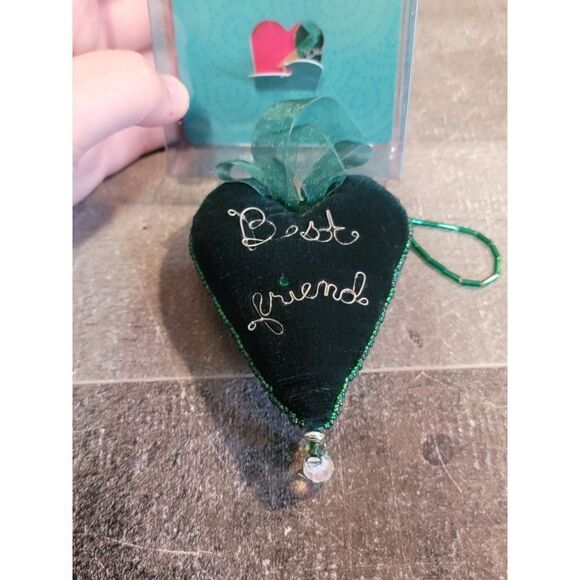 Hallmark 2002 green heart best friend ornament Xmas Decor plush - Picture 2 of 3